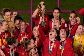 女足世界杯最终悬念揭晓！西班牙女足创造奇迹，首夺世界冠军